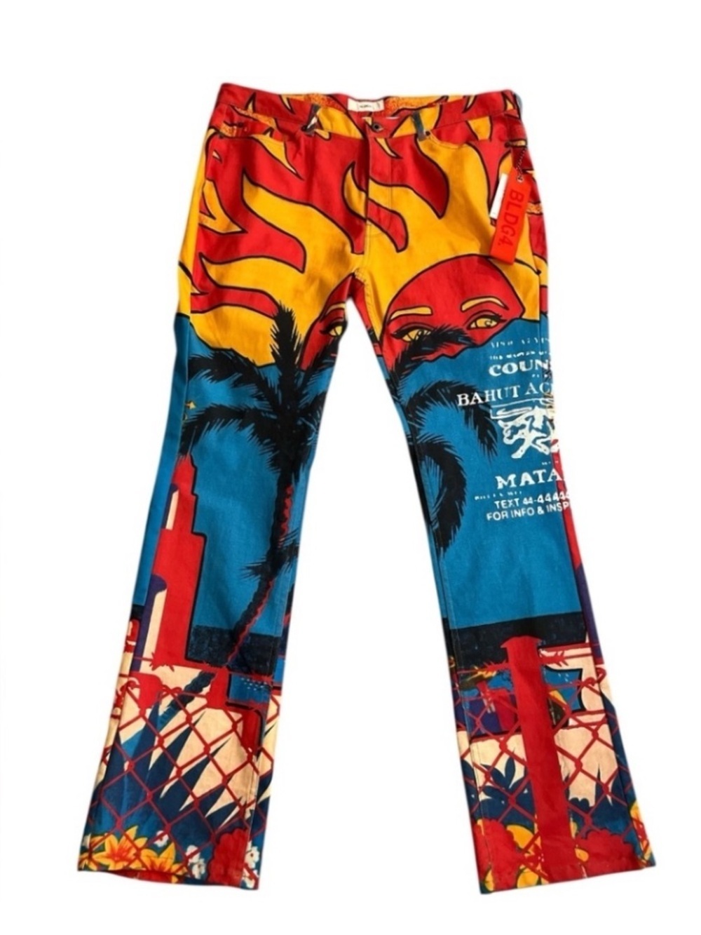BLDG4 Catalina
Celestial Flare Fit Button
Fly Jeans Graphic Print
Size 34 NWT